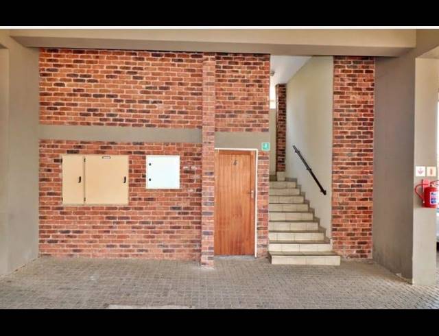 2 BEDROOM APARTMENT FOR SALE IN WYCHWOOD